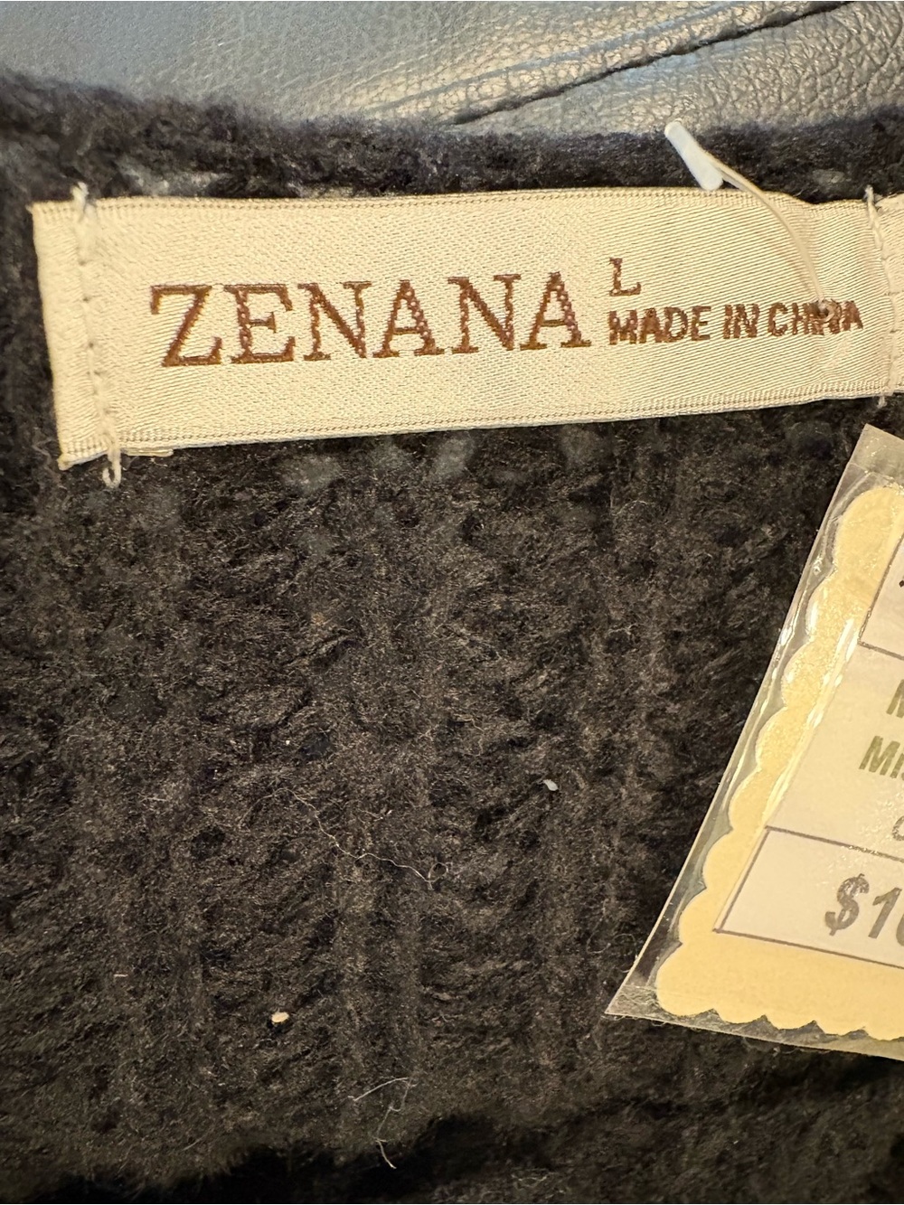 Zenana Outfitters Black Chunky Knit Button-Front Sweater Vest - L - Picture 4 of 6